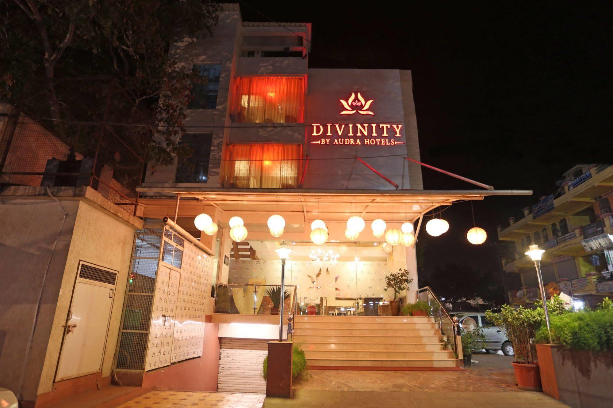 Divinity By Audra Hotels Matura Exterior foto